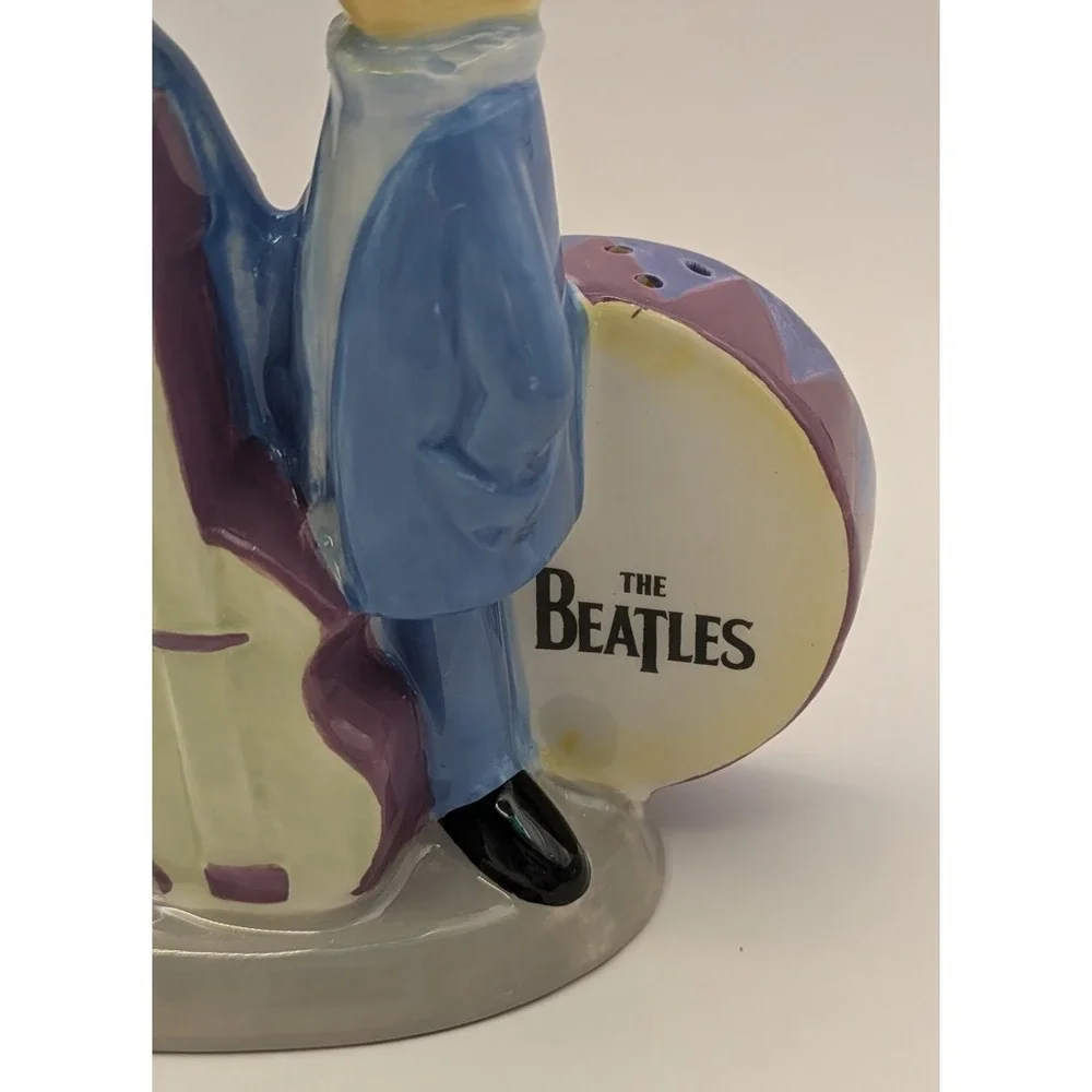 The Beatles Animated 2004 Vandor Apple Salt & Pepper Shakers NEW In Box‎
